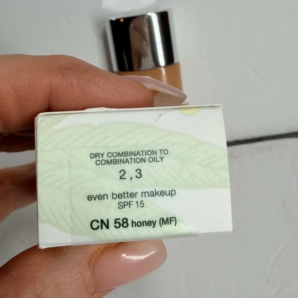 Clinique Even Better Foundation SPF 15 - Honey 1 oz - NEW - CN58